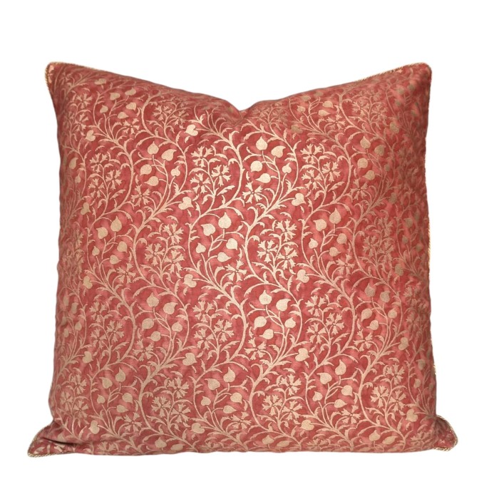 Housse de Coussin Fait Main en Tissu Fortuny Granada Bordeaux et Or